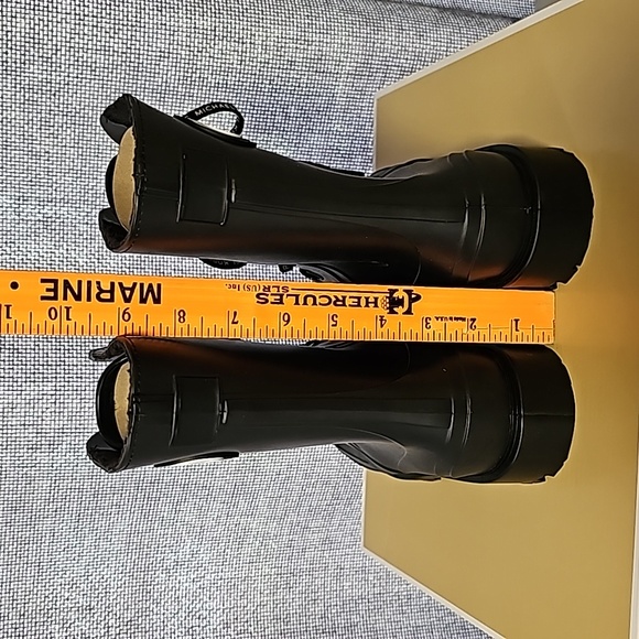 NEW Michael Kors Montaigne Rainboot Black Size 8M - Picture 2 of 8